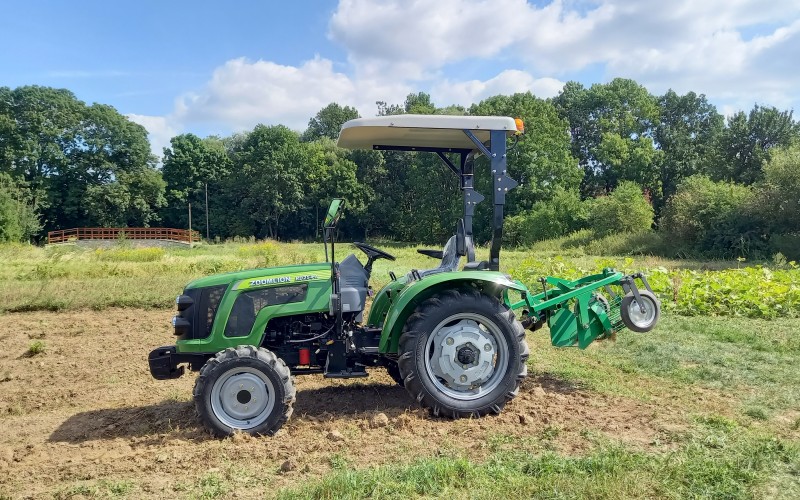 ZOOMLION traktor 25 LE + burgonya kiszedő