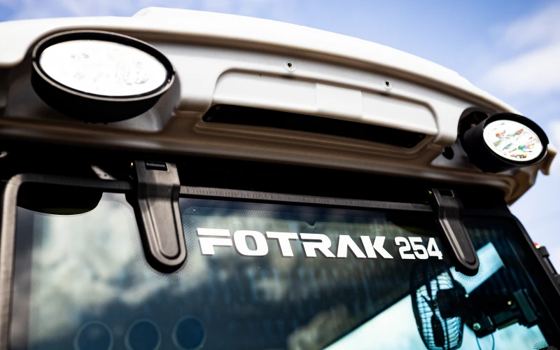 Fotrak 25 lóerős traktor ME