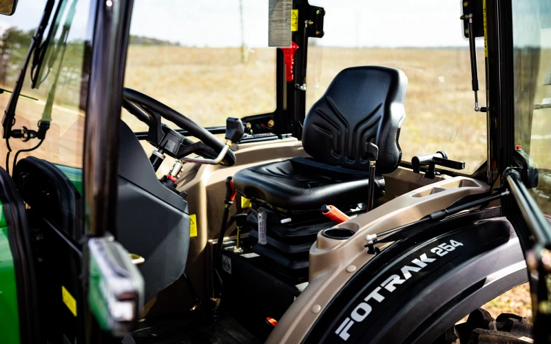 Fotrak 25 lóerős traktor ME