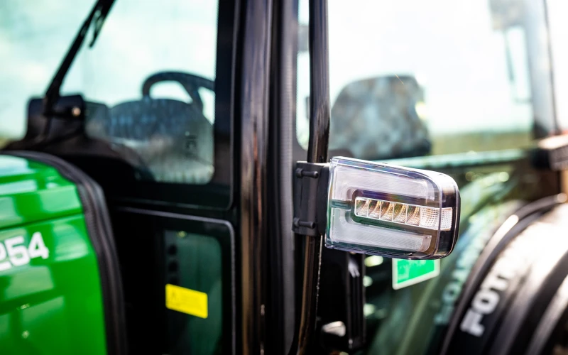 Fotrak 25 lóerős traktor ME