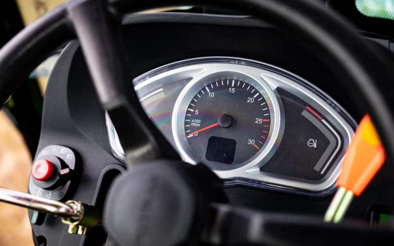 Fotrak 25 lóerős traktor ME