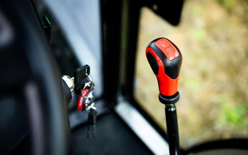 Fotrak 25 lóerős traktor ME