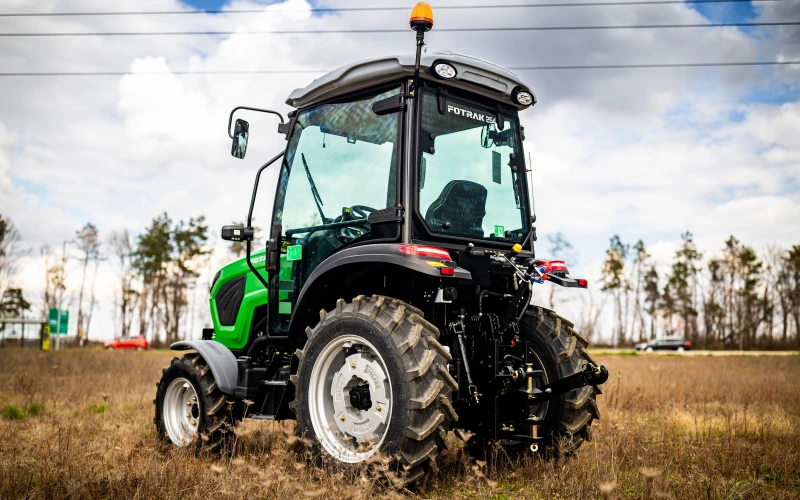 Fotrak 25 lóerős traktor ME