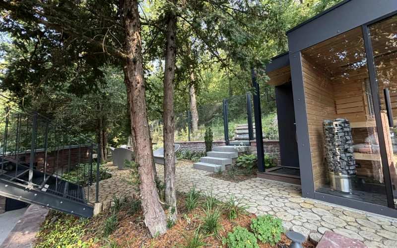 389ee639-6d08-4696-8a0b-cebd79fb76ef