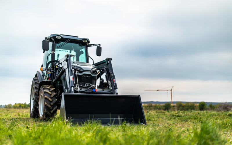 FOTRAK traktor 75 LE