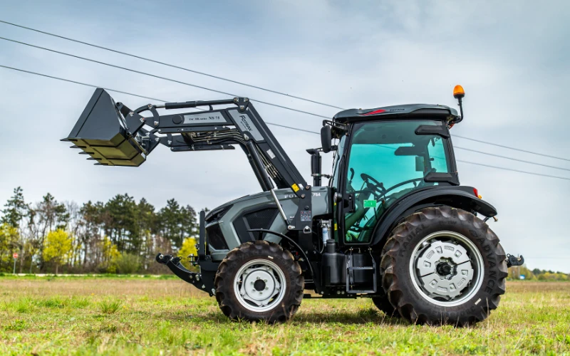 FOTRAK traktor 75 LE