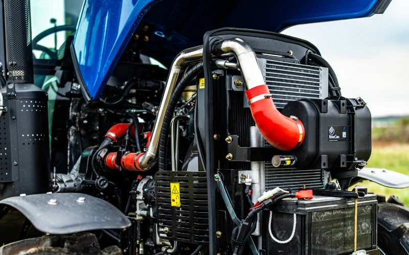 Fotrak MK604C 65 LE fülkés traktor