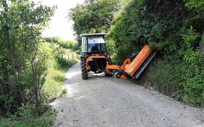 Zoomlion traktor és GardenGo AGL padkakasza