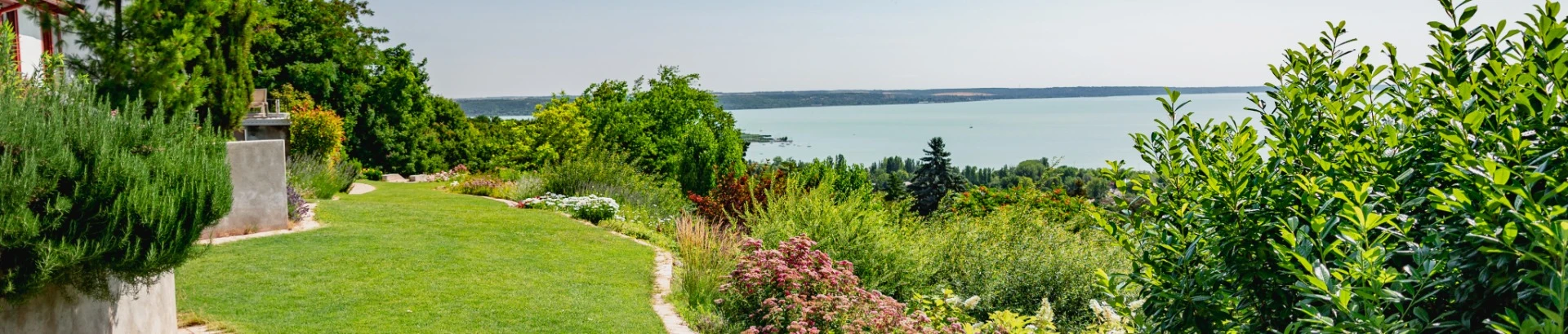 Hírek_2_balatoni kert