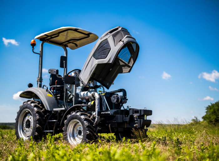 Fotrak ME254R fülke nélküli traktor_4