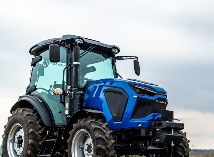 Fotrak MK604_65LE fülkés traktor