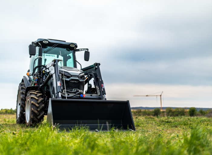 FOTRAK 75 LE  fülkés traktor (1) (3)