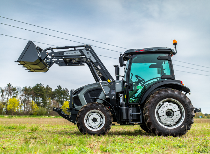 FOTRAK 75 LE  fülkés traktor  (9)