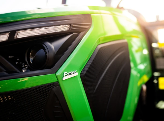 Fotrak ME504C fülkés traktor