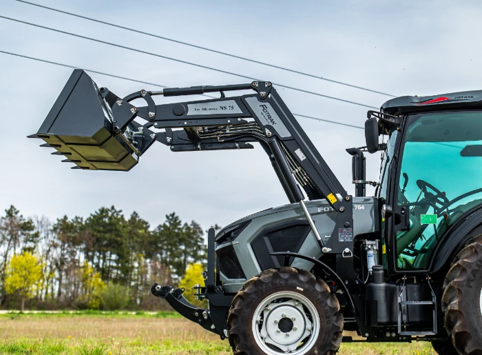 Fotrak MK754C fülkés traktor