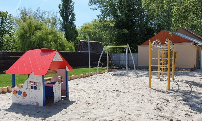Balatonkenese - Egy strand családokra szabva_1