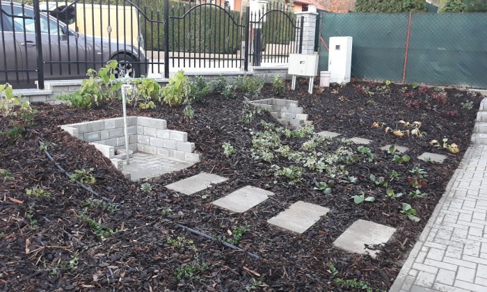 Balatonfűzfő - Robotfűnyíróhoz építve_11