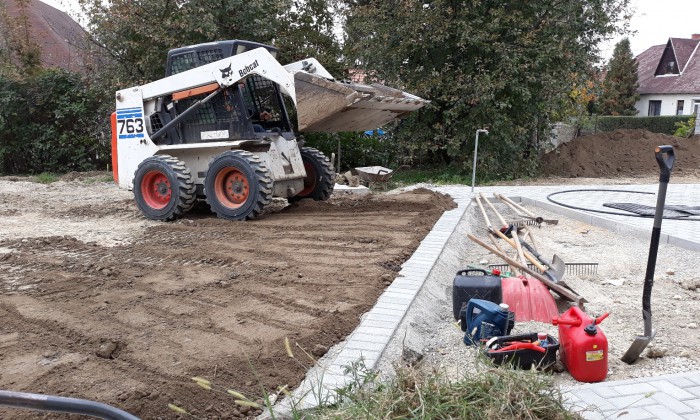 Balatonfűzfő - Robotfűnyíróhoz építve_6