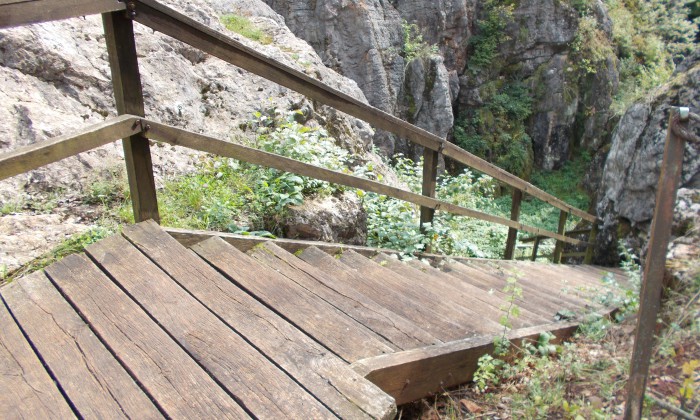 Úrkút - Tanösvény az őskarszt területén_3