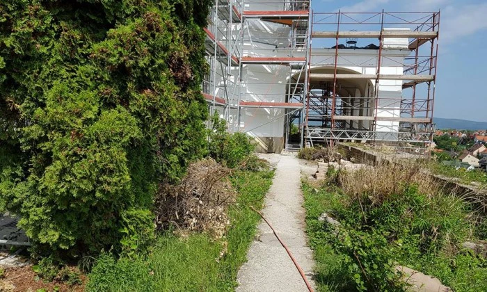 Veszprém, Érseki palota - Panorámás belső kert tervezése_1