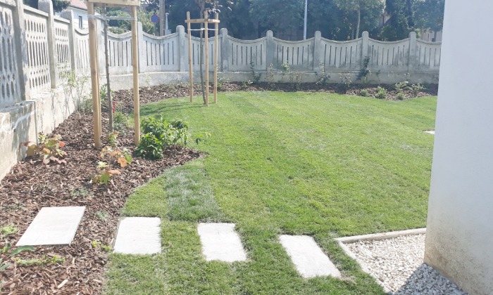 Veszprém - Zölddel keretezve alul-felül