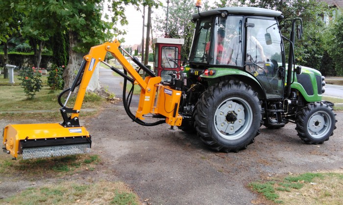 Bő,  traktor és munkaeszköz