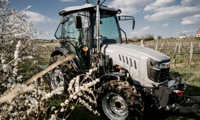 Fotrak MK 754 C traktor átadás-viszonteladónk számára