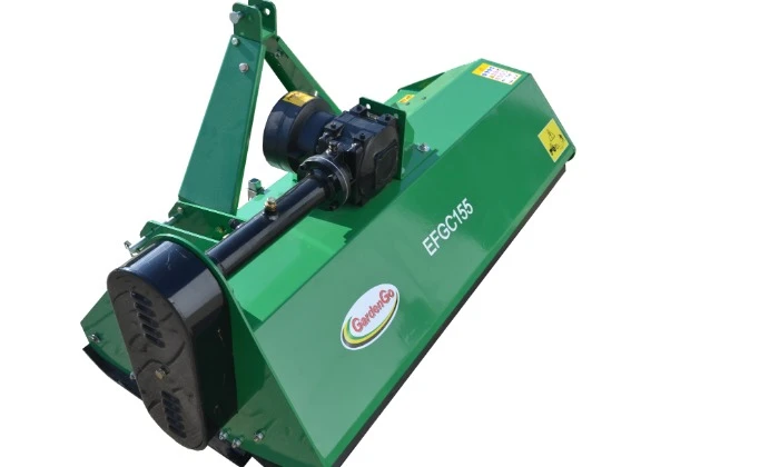 Gépátadás Lajoskomáromban – Komplett önkormányzati gépösszeállítás szárzúzóval